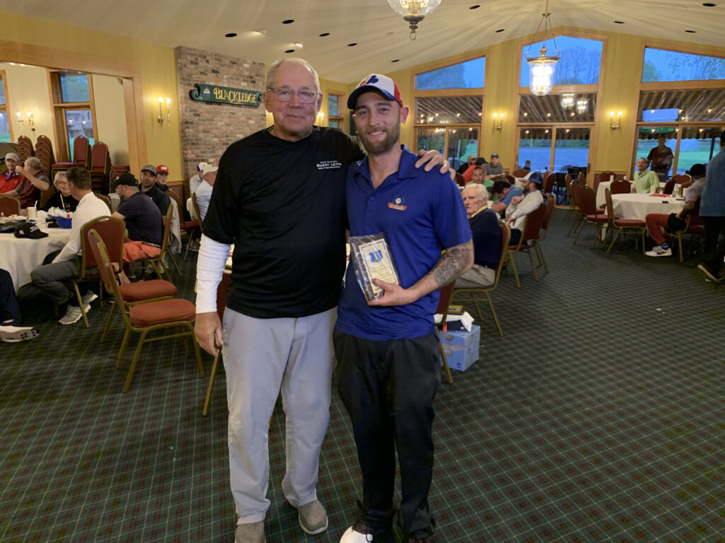 2018 Bill Holowaty Presents Award Charlie Hesseltine 1